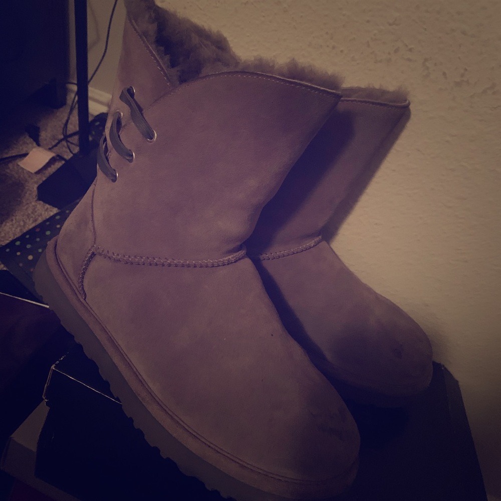Beautiful gray Uggs